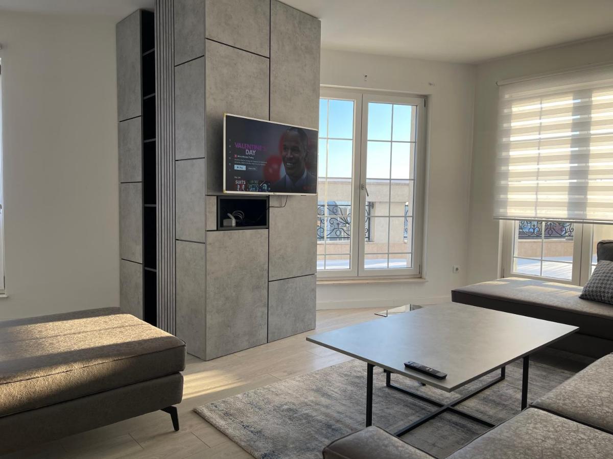 Downtown Apartments Prishtinë Ngoại thất bức ảnh