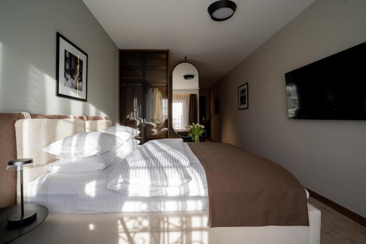 Downtown Apartments Prishtinë Ngoại thất bức ảnh