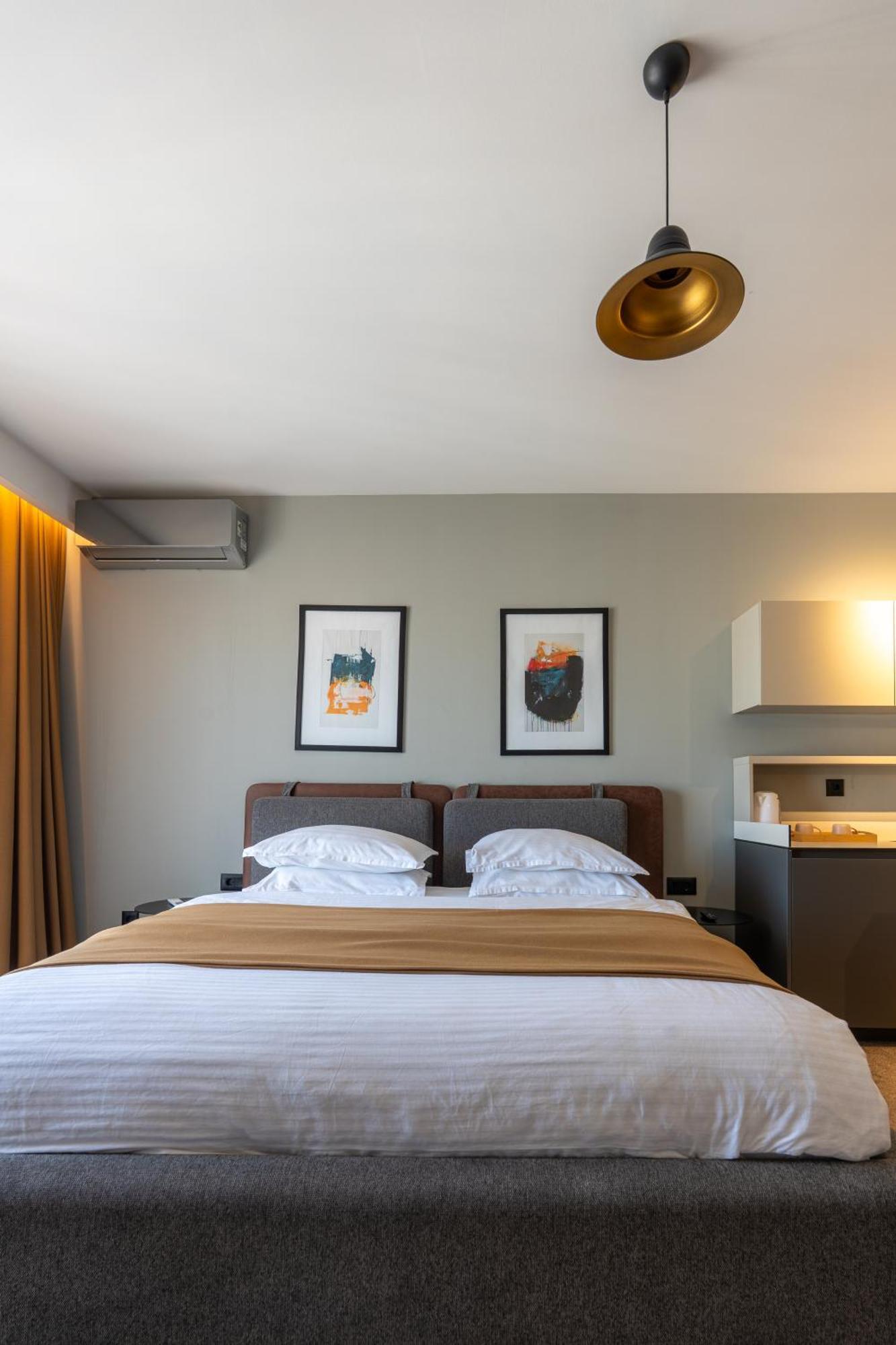 Downtown Apartments Prishtinë Ngoại thất bức ảnh