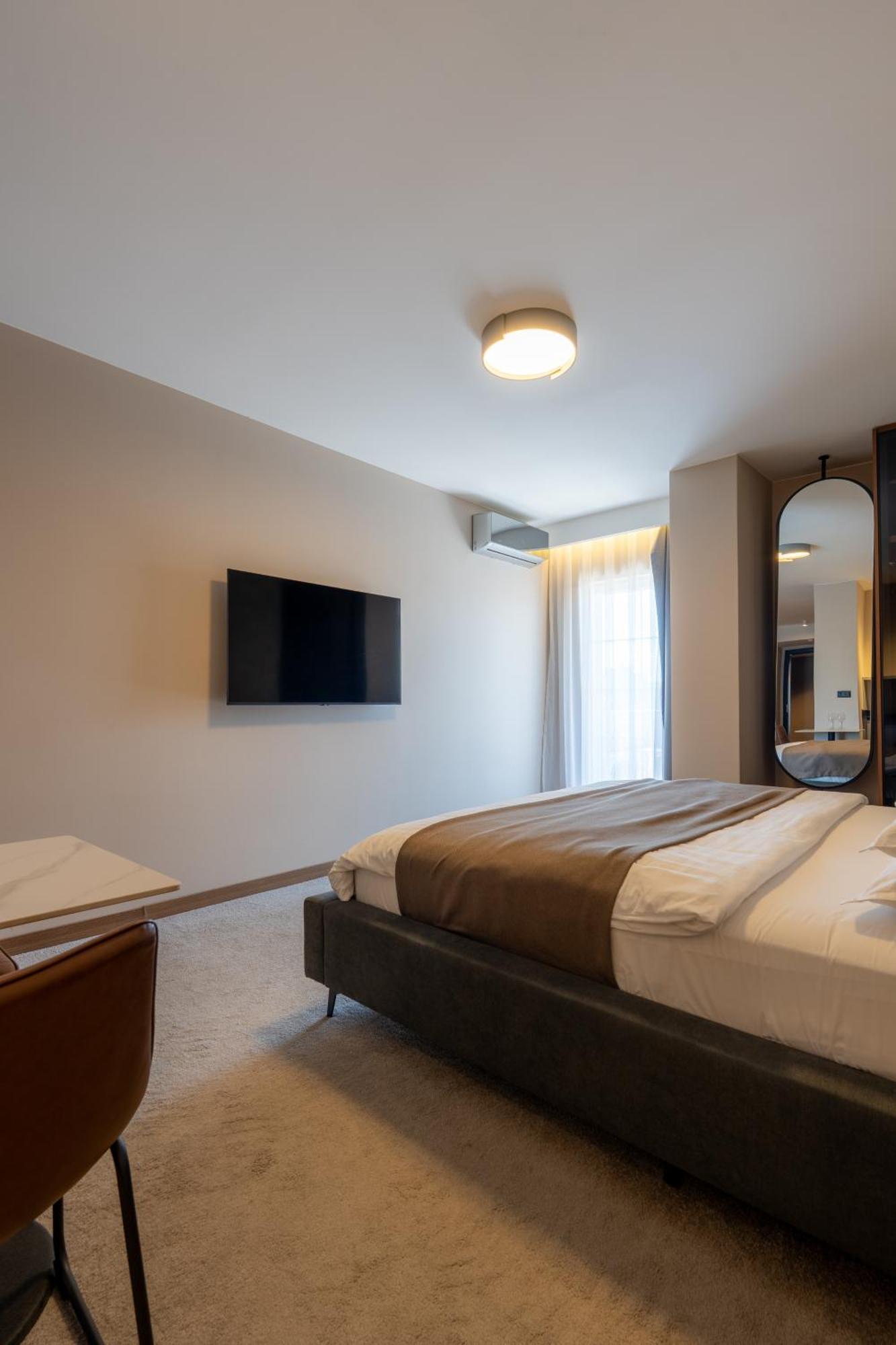 Downtown Apartments Prishtinë Ngoại thất bức ảnh
