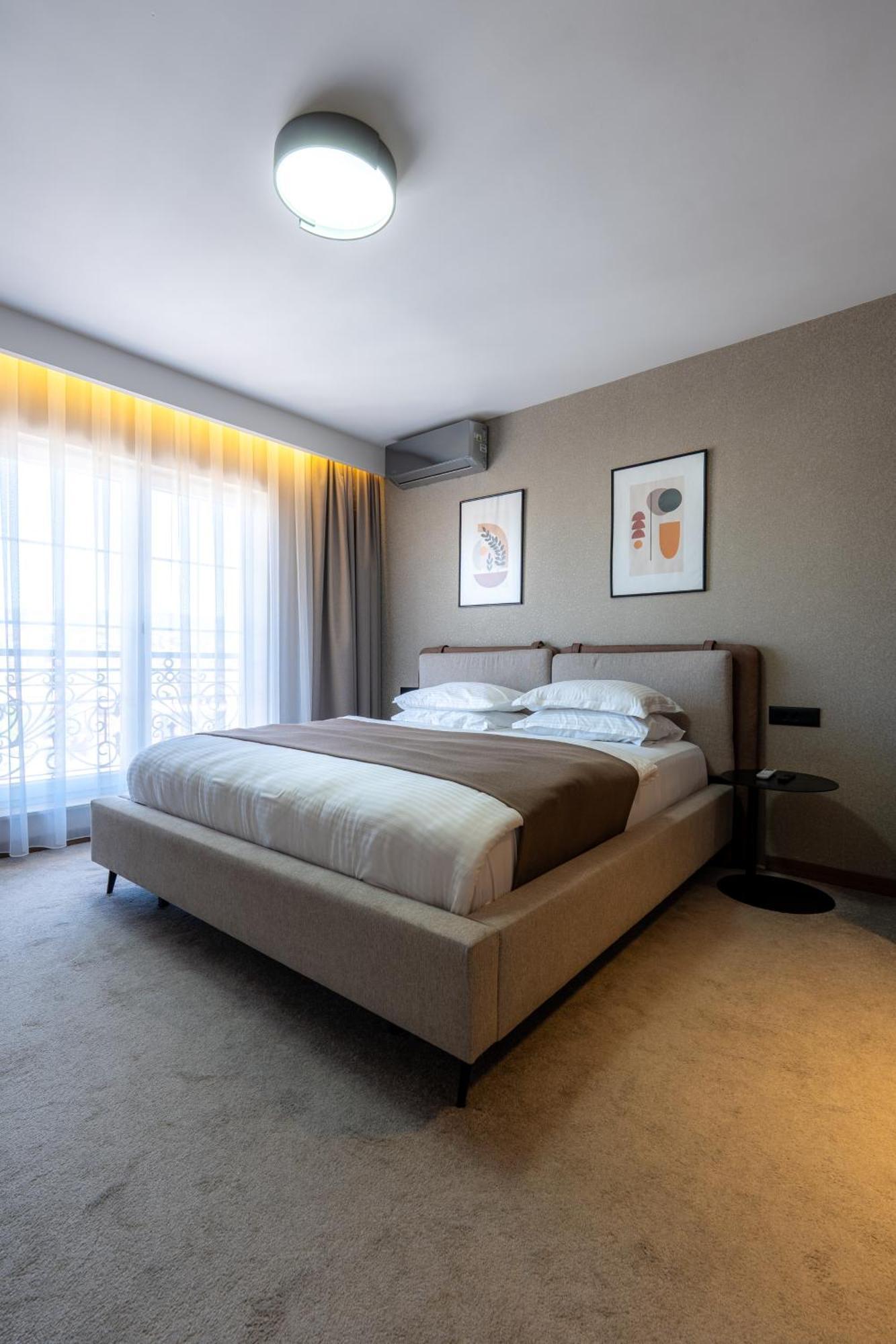 Downtown Apartments Prishtinë Ngoại thất bức ảnh