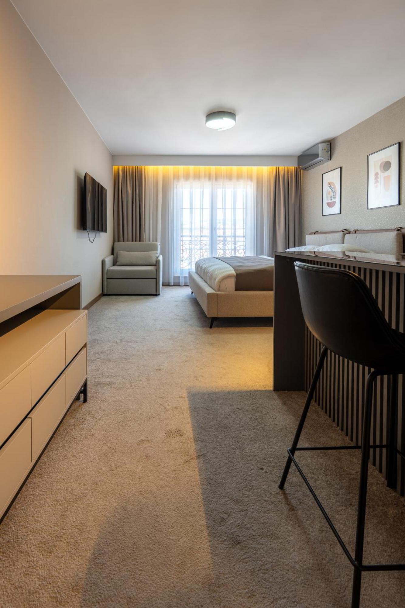 Downtown Apartments Prishtinë Ngoại thất bức ảnh